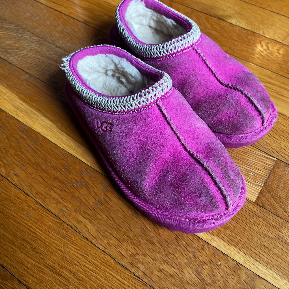 UGG kids Pink Talisman Slipper